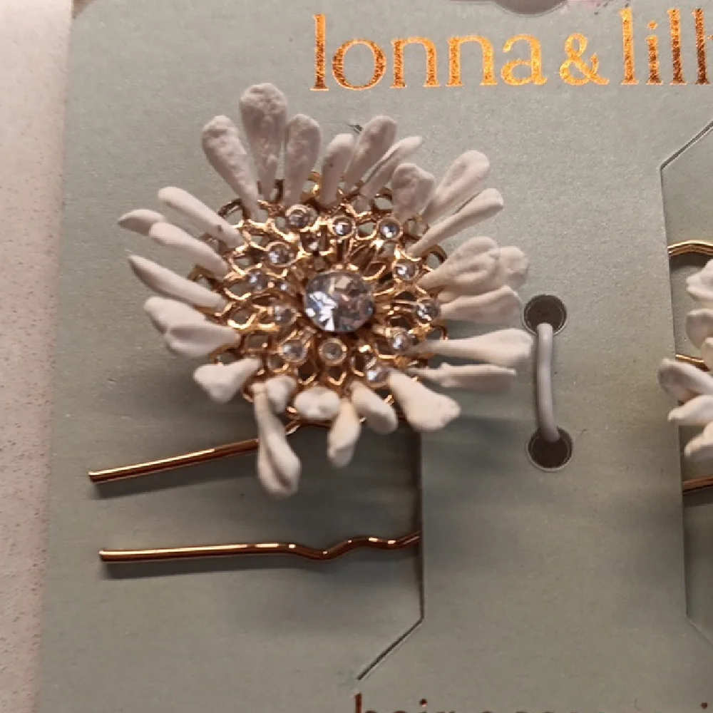 New Lonna & Lilly White Floral hair accessoryBobby Pins / Gold Crystal Centers
